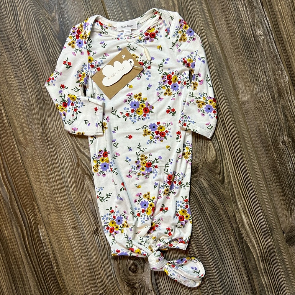 Angel Dear baby knotted gown ~ New!